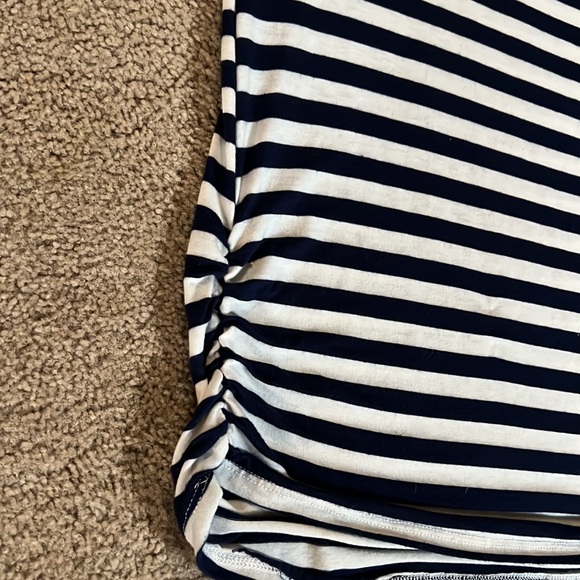 Women maternity top. - Picture 3 of 4